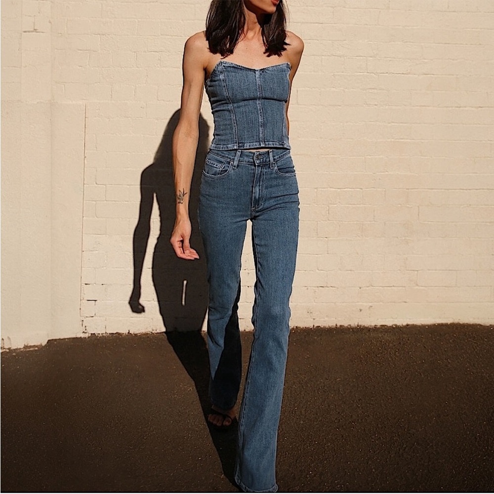 LE JEAN Stella High Rise Flare Jeans Womens 28 Blue Dark Wash Split Hem Retro